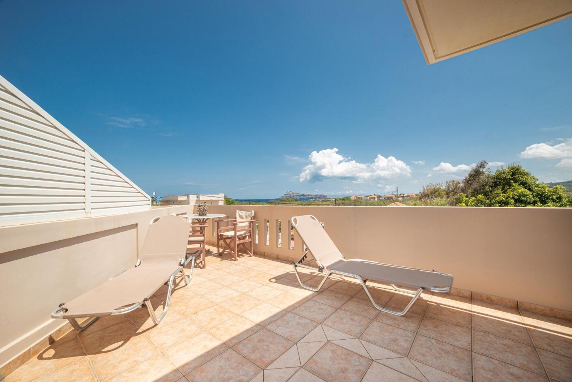 Mini Art Apartments Gerani  Екстер'єр фото