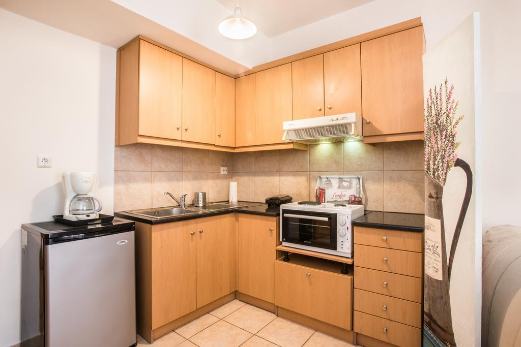 Mini Art Apartments Gerani  Екстер'єр фото